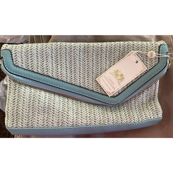 Urban Expressions Clutch Aqua Woven Folded - Picture 3 of 7